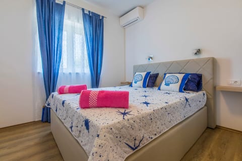 Rooms Nevenka 2 - Unit 180400-16