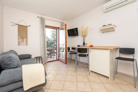 Apartments Ljiljana - Unit 180415-16