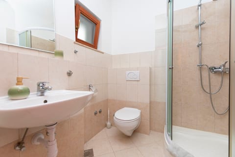 Apartments Ljiljana - Unit 180415-16