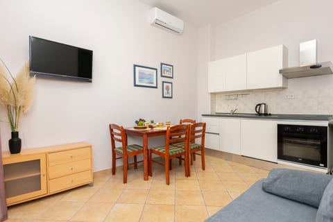 Apartments Ljiljana - Unit 180418-16