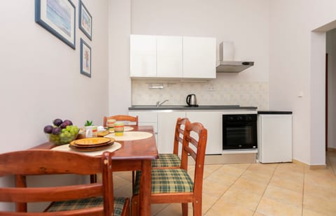 Apartments Ljiljana - Unit 180418-16