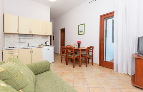 Apartments Ljiljana - Unit 180419-16