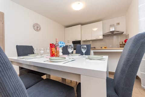 Apartment Cherry Garden - Unit 203807-16