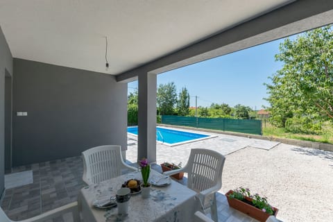 Apartment Cherry Garden - Unit 203807-16