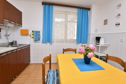 Apartment Varos 1 - Unit 203840-16