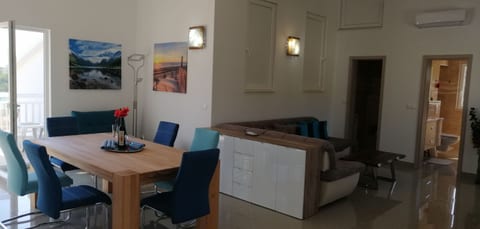 Apartment Penthouse by the sea - Unit 205697-16