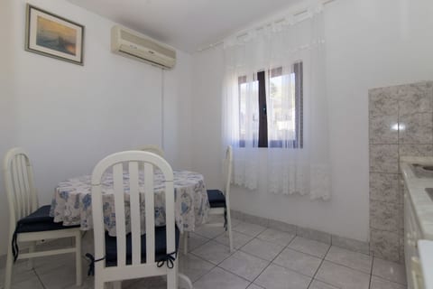 Apartments Jakša - Unit 206320-16