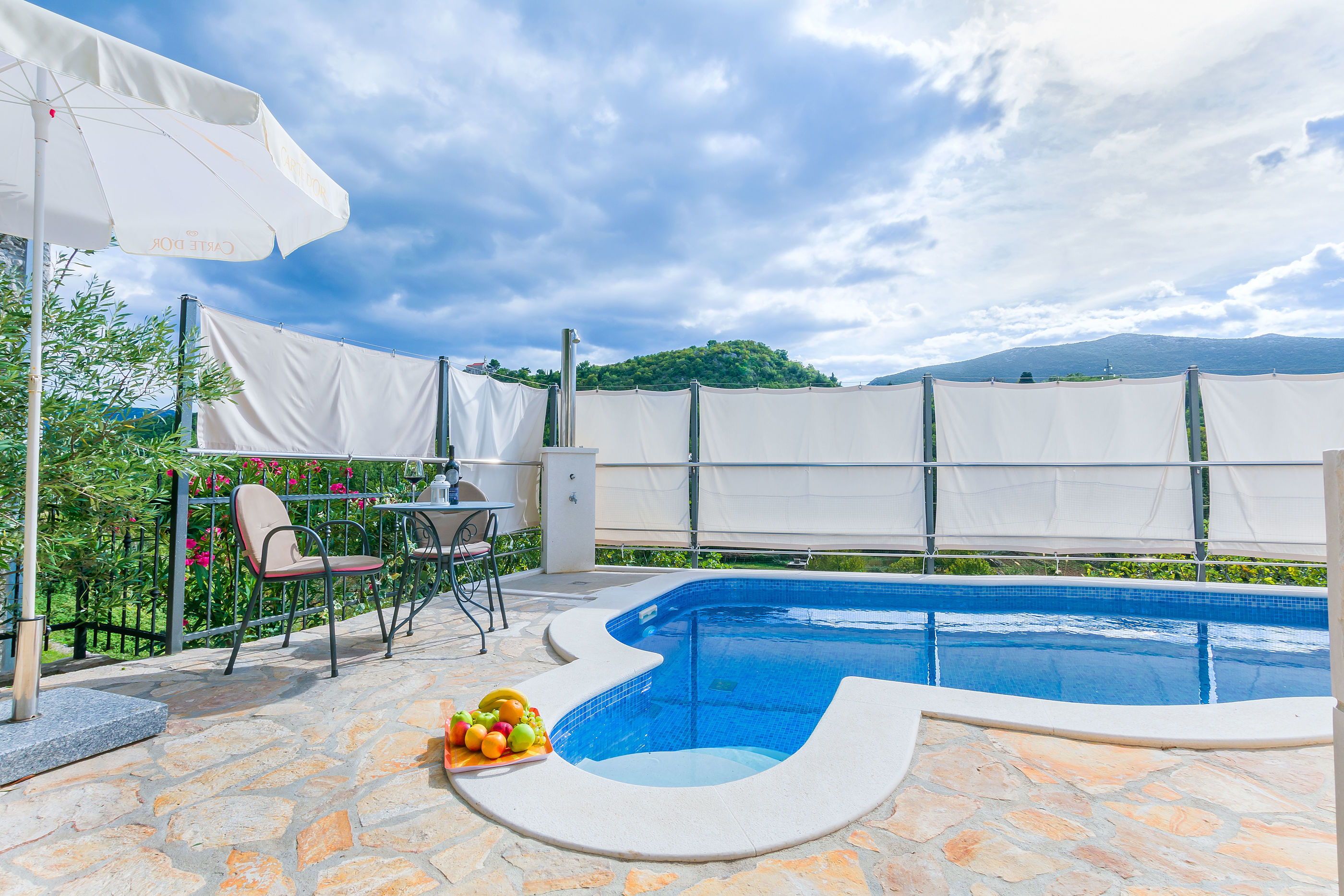 Villa Holiday home Zvečanje - K1 - Gata Villa Holiday home Zvečanje - K1 - Gata