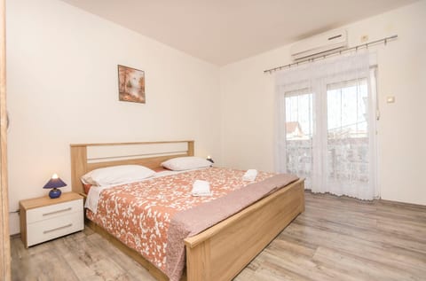 Apartments Rajka - Unit 206406-16