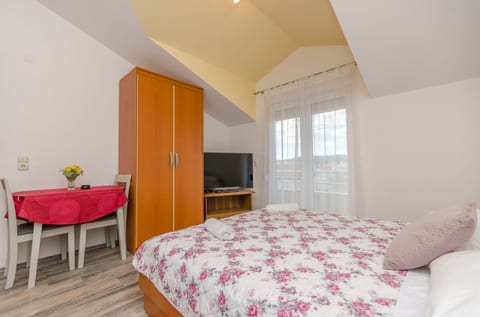 Apartments Rajka - Unit 206408-16