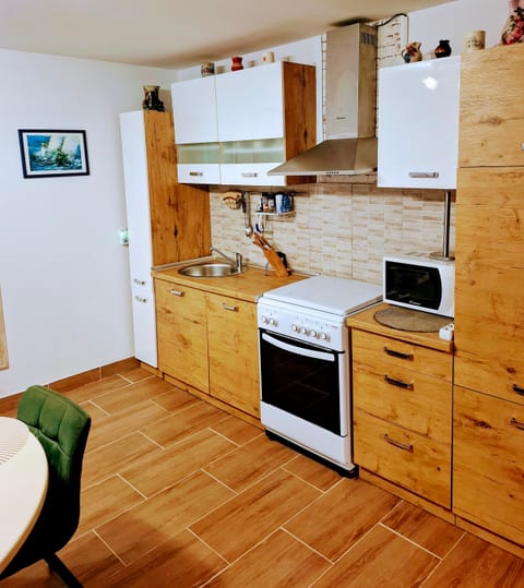 Apartment Kameni dvori - Unit 206515-16