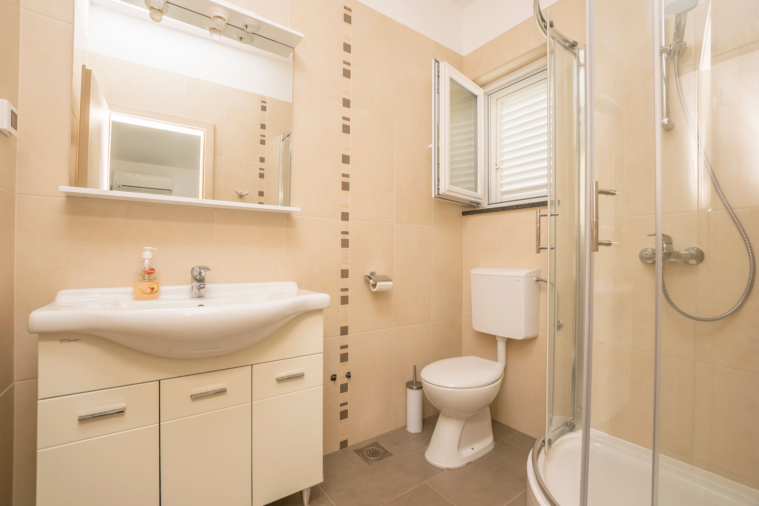 Apartments Only For Family - S1 - Novalja