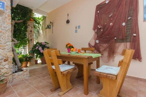 Apartments Mirella - Unit 206611-16