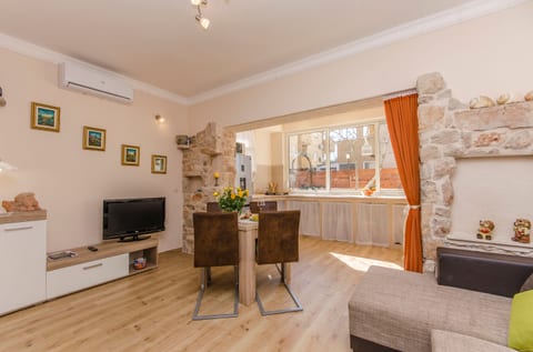 Apartment Mirella II - Unit 206613-16