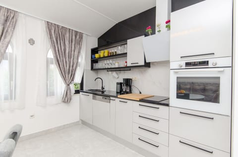 Apartment Ana with private pool - Unit 206729-16