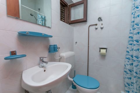 Apartments Maras - Unit 206732-16