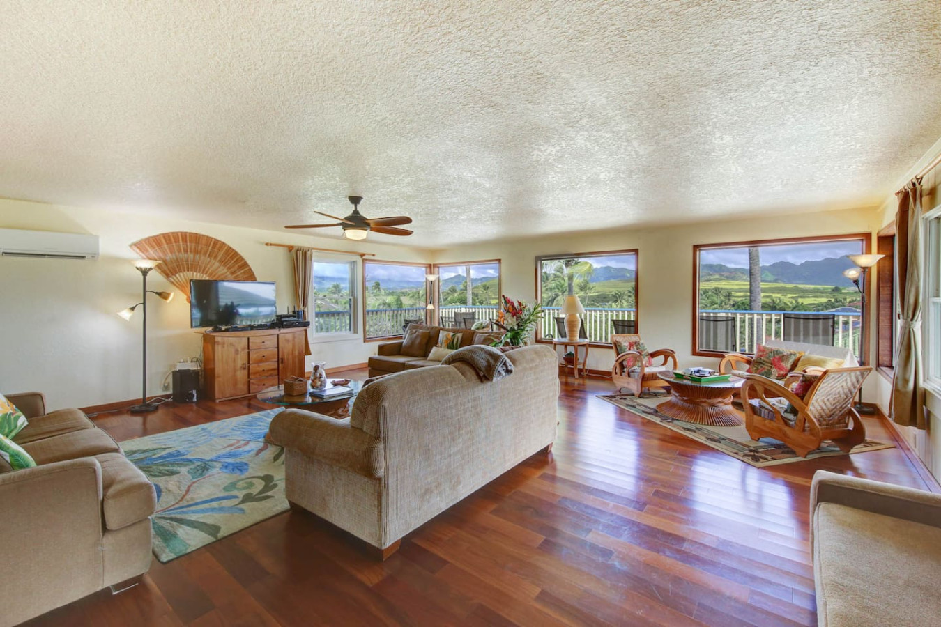 Family Gathering-Walk to Beach• Pool •A/C, Sleep10 - Koloa Family Gathering-Walk to Beach• Pool •A/C, Sleep10 - Koloa