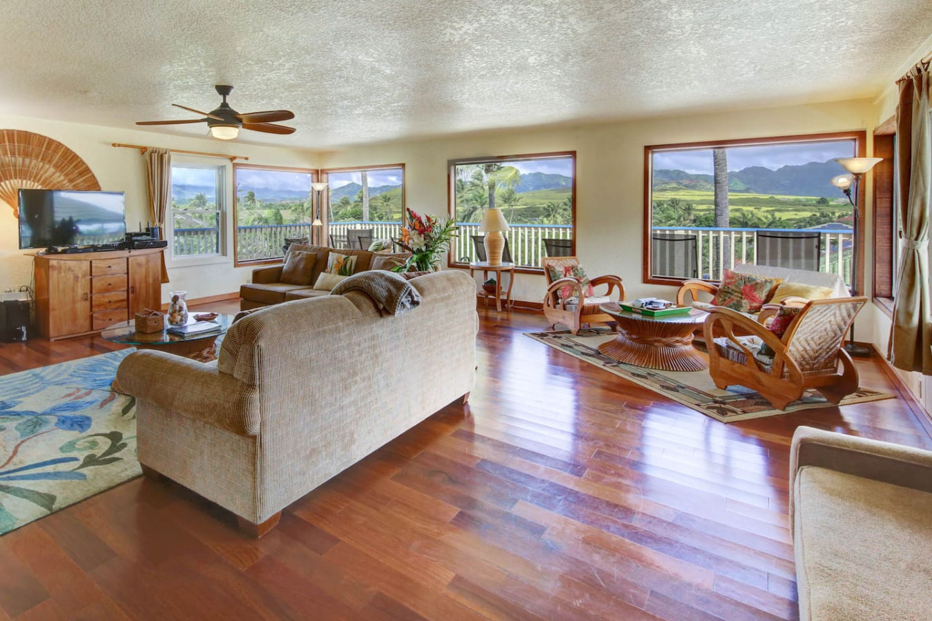 Family Gathering-Walk to Beach• Pool •A/C, Sleep10 - Koloa Family Gathering-Walk to Beach• Pool •A/C, Sleep10 - Koloa