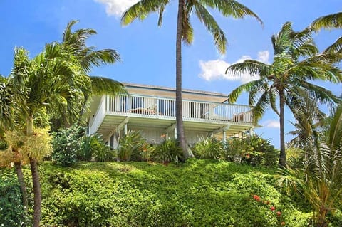 Bird of Paradise home is located on the rim of a dormant crater. This house sits high and is positioned perfectly to take advantage of the panoramic views of Pu'u Wanawana crater and Ha'upu mountain range, Pacific, rainbows and sunrises.