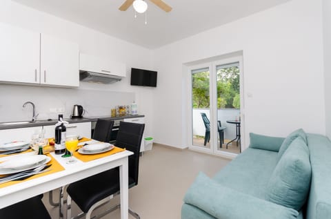 Apartments and Rooms Bianca - Unit 206750-16
