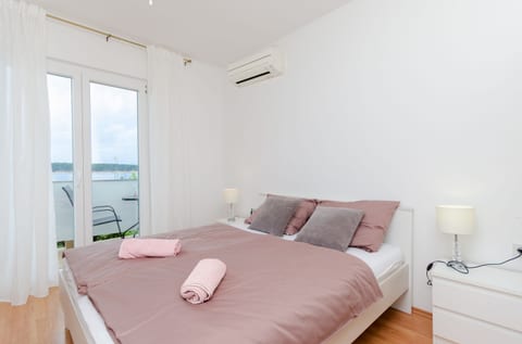 Apartments and Rooms Bianca - Unit 206752-16