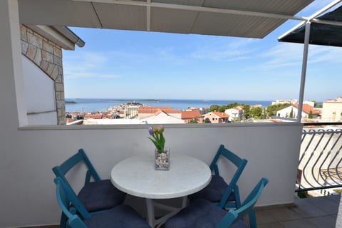 Apartment Darija - Unit 207012-16