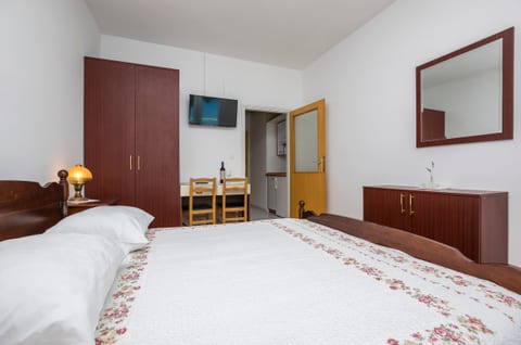 Apartment and Rooms Franka - Unit 210731-16