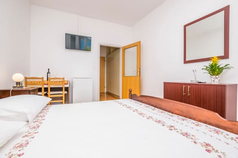 Apartment and Rooms Franka - Unit 210732-16