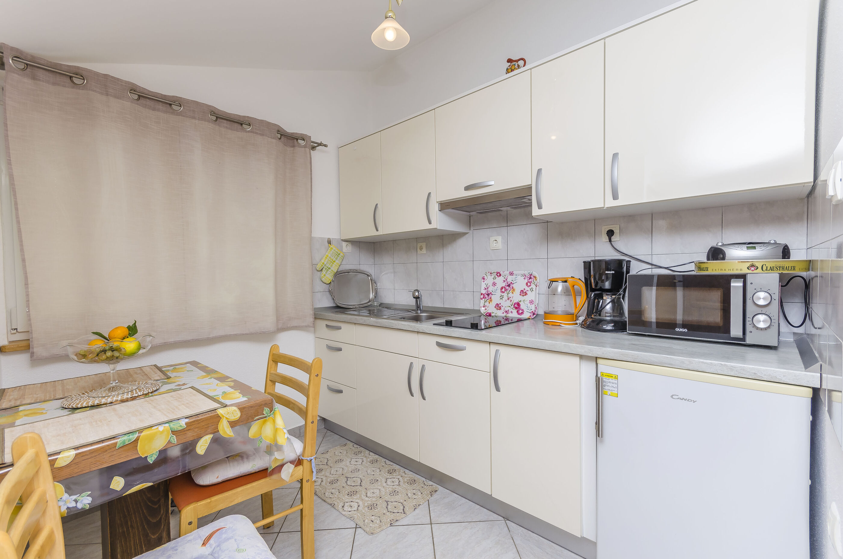 Apartments Ivanka on the beach - A4 - Vodice Apartments Ivanka on the beach - A4 - Vodice