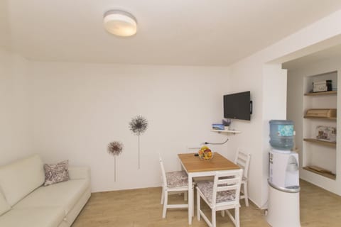 House Anica - Unit 180674-5