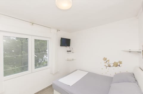 House Anica - Unit 180674-5