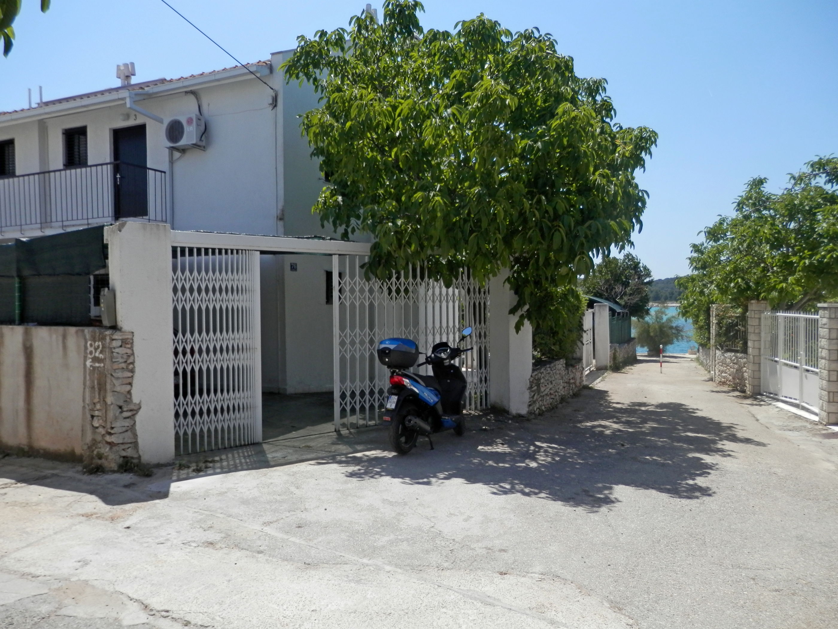 Apartments Živana - A1 - Rogoznica