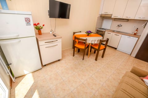 Apartments Živana - Unit 180912-5
