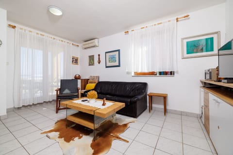 Apartment Marijo - Unit 181348-5