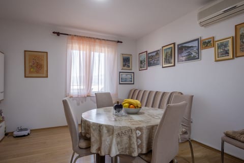 Apartment Toma - Unit 181493-5