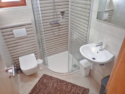 Apartment Dane - Unit 209230-5