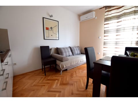 Apartments La room - Unit 181809-5
