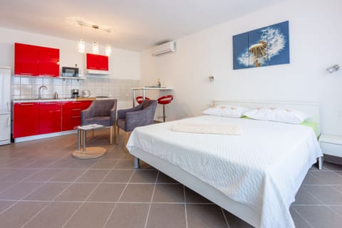 Apartments Josip - Unit 181848-5