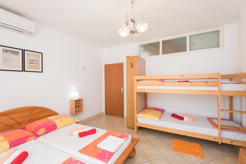 Apartments and Rooms Papica - Unit 182037-5