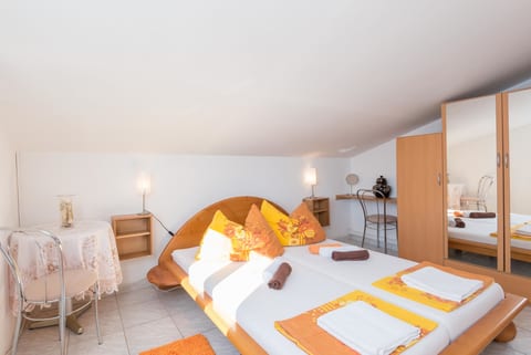 Apartments and Rooms Papica - Unit 182039-5