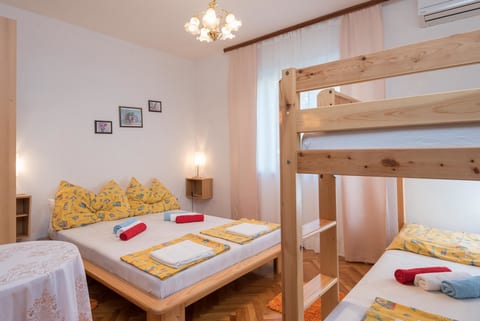 Apartments and Rooms Papica - Unit 182040-5