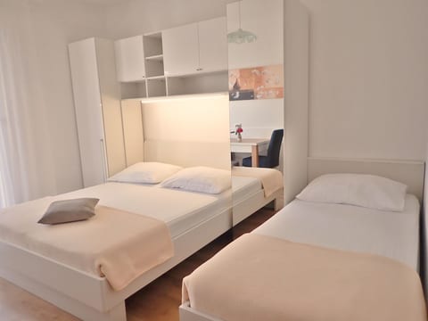 Apartments Sidro-by the sea - Unit 204776-5