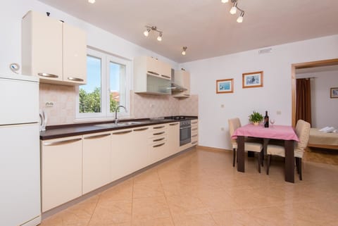 Apartments Darjan - Unit 182204-5