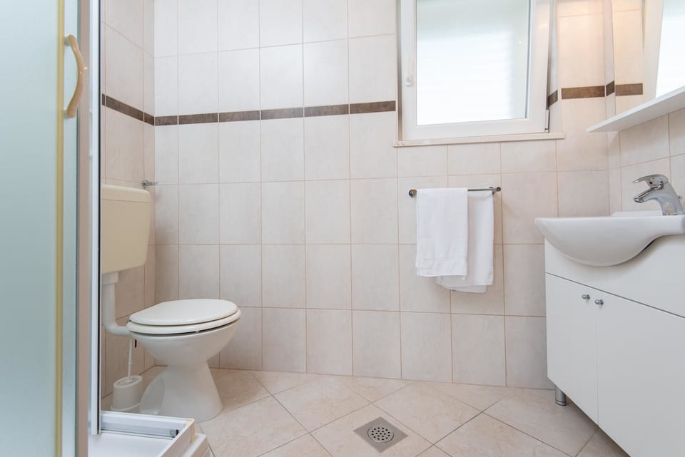 Apartments Darjan - Unit 182204-5