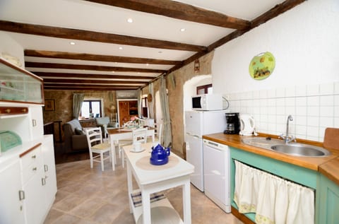 House IVA - Unit 182425-5