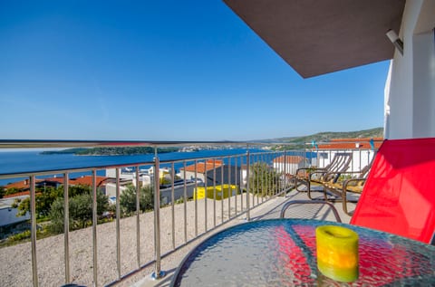 Apartments BruLo - Unit 206414-16