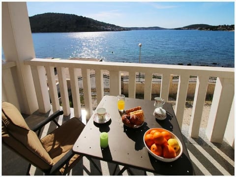 Apartments Villa J i M by the sea - Unit 202515-5