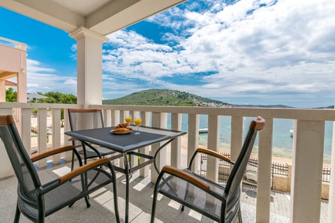 Apartments Villa J i M by the sea - Unit 202515-5