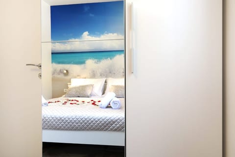 Apartments Redstone luxury apartments - Unit 202546-5