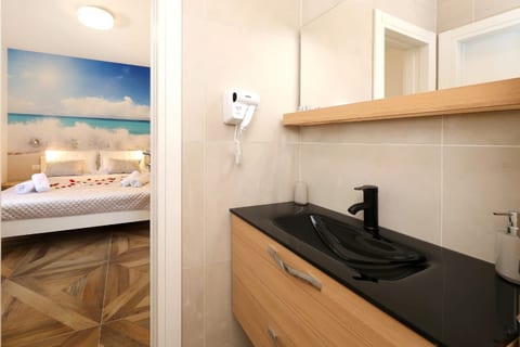 Apartments Redstone luxury apartments - Unit 202546-5